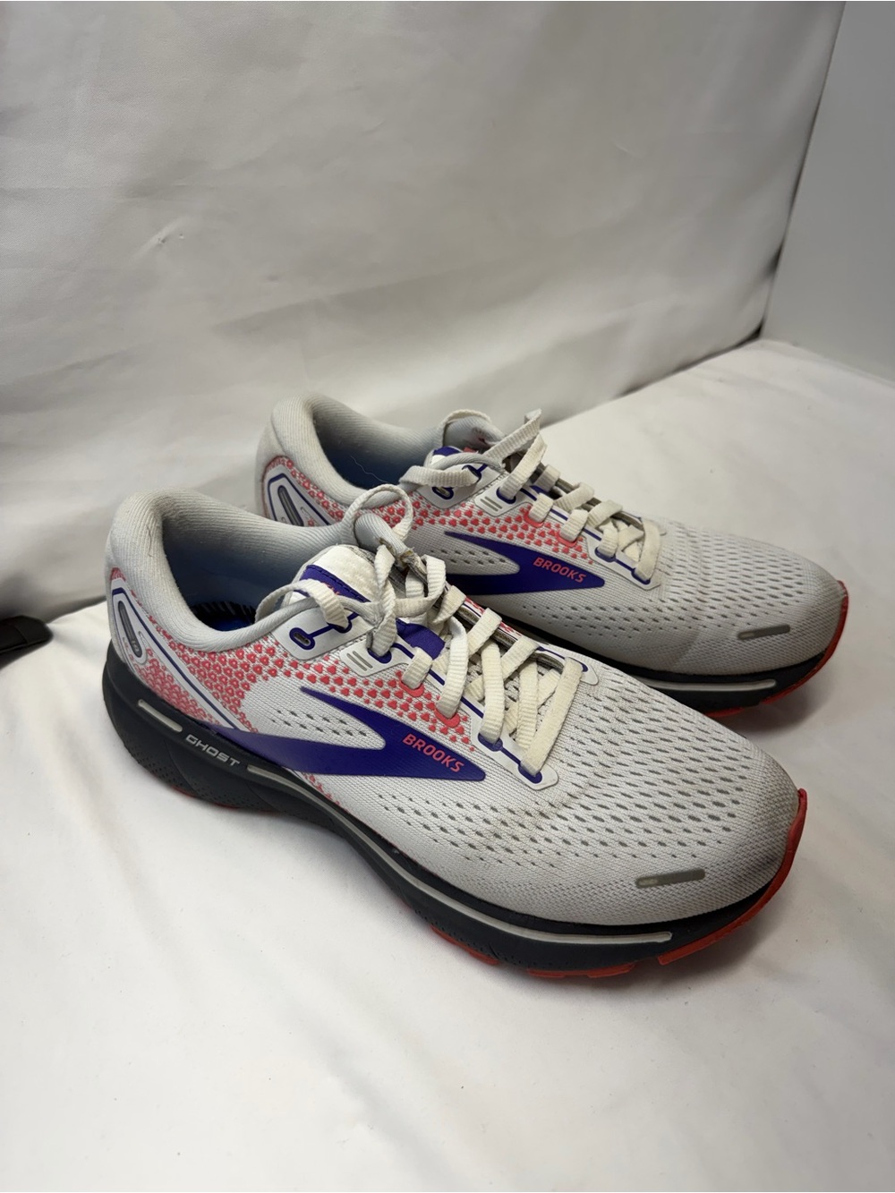 Brooks Ghost 14 Women’s Running Shoes Size 7 B White Purple